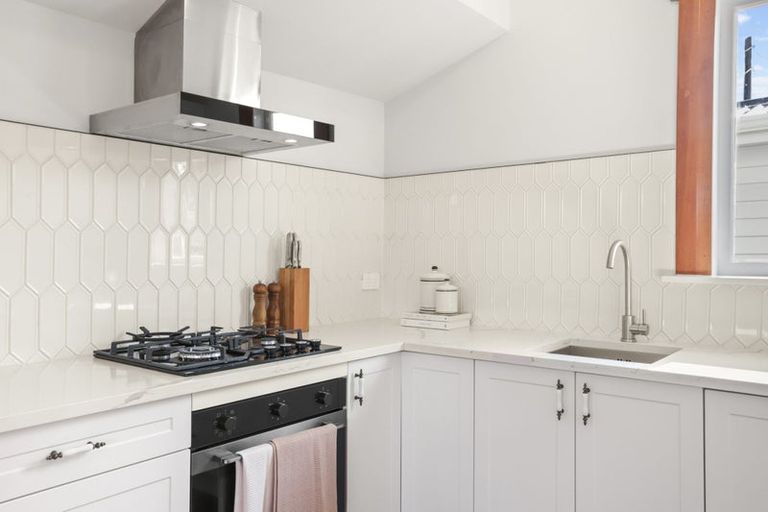 Photo of property in 1/113 Glendale Road, Glen Eden, Auckland, 0602