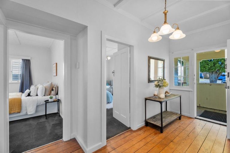 Photo of property in 13 Akarana Avenue, Mount Roskill, Auckland, 1041