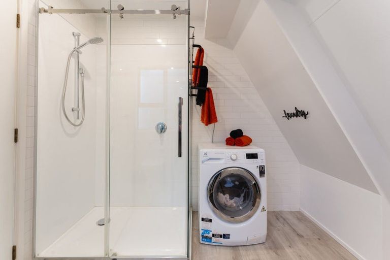 Photo of property in 50 Glenross Street, Glenross, Dunedin, 9011