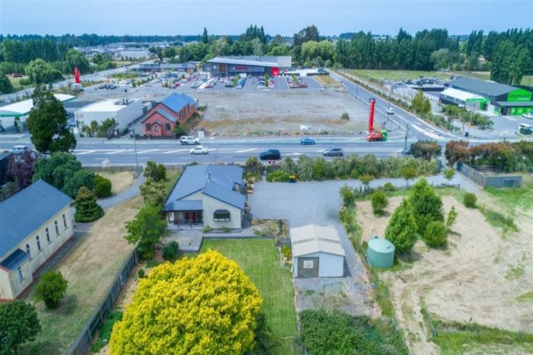 Photo of property in 421 Marshland Road, Marshland, Christchurch, 8083