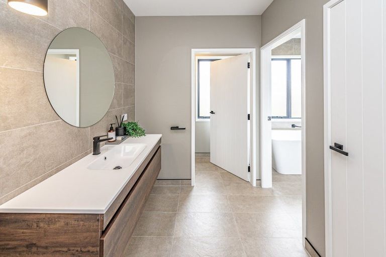 Photo of property in 36 Tirimoana Place, Otamatea, Whanganui, 4501