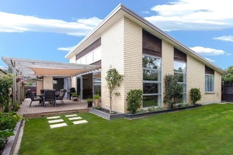 Photo of property in 2 Cameo Grove, Burwood, Christchurch, 8083