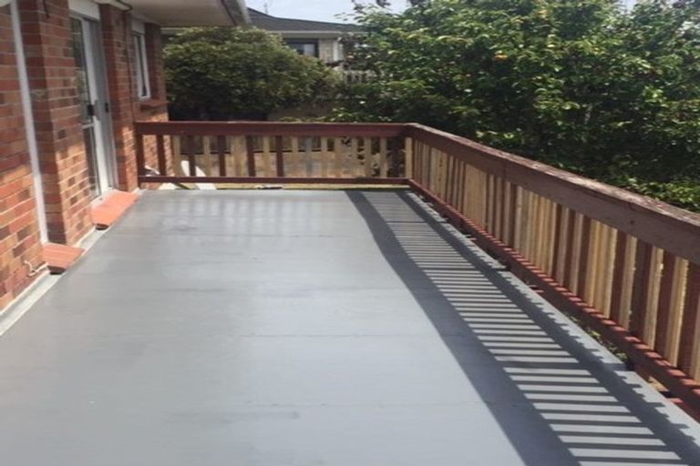 Photo of property in 2 Kingussie Place, Highland Park, Auckland, 2010