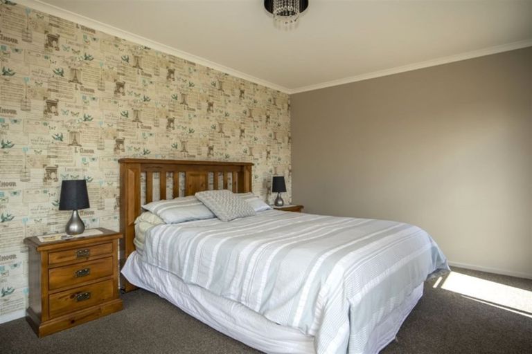 Photo of property in 135 Main Road, Pleasant Point, 7903