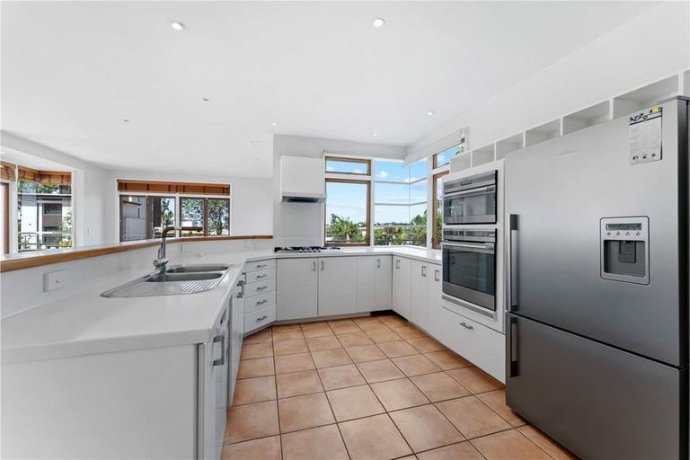 Photo of property in 60 Kohimarama Road, Kohimarama, Auckland, 1071