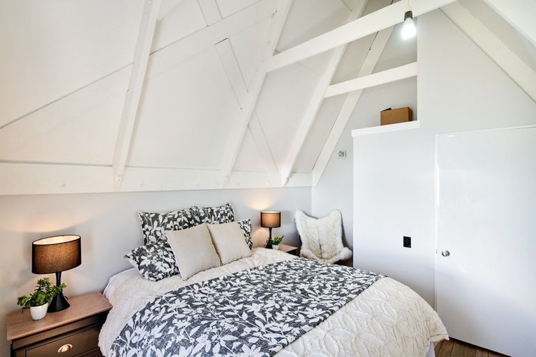 Photo of property in 74 Cypress Drive, Maungaraki, Lower Hutt, 5010