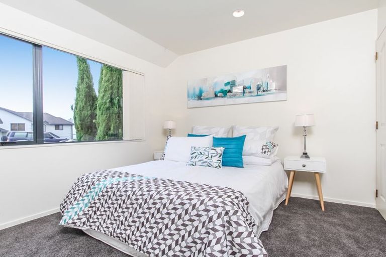 Photo of property in 33 Bannings Way, Hobsonville, Auckland, 0618