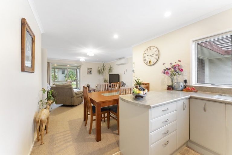 Photo of property in 3 Foxtail Fern, Kelvin Grove, Palmerston North, 4414