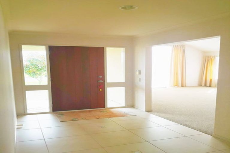 Photo of property in 12 Pennygale Close, Flat Bush, Auckland, 2016