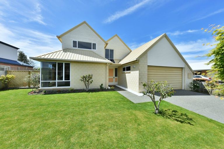 Photo of property in 14 O'connor Place, Burnside, Christchurch, 8053