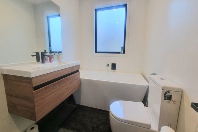 Photo of property in 6 Collie Road, Jacks Point, 9371