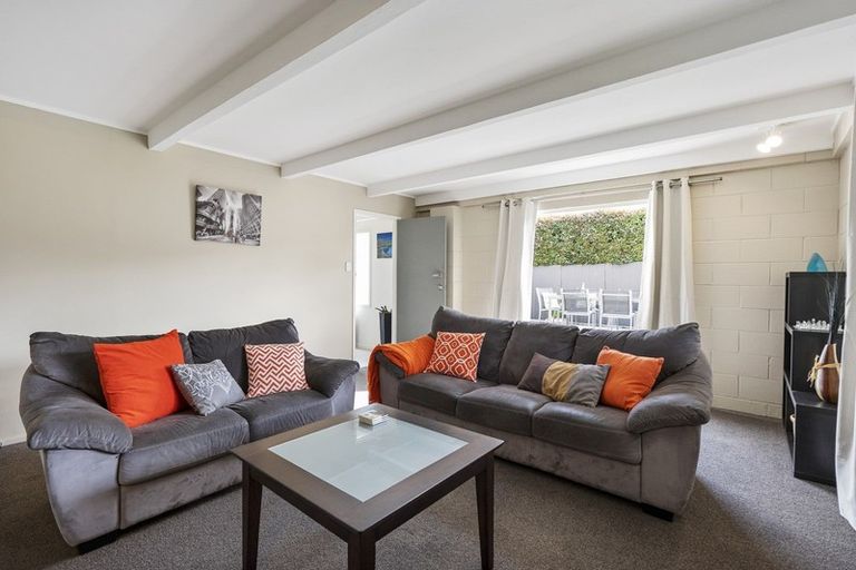 Photo of property in 60 Evelyn Road, Cockle Bay, Auckland, 2014