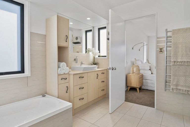 Photo of property in 4 Hillcrest Road, Otumoetai, Tauranga, 3110