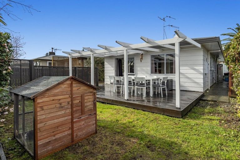 Photo of property in 15b Queen Road, Bellevue, Tauranga, 3110