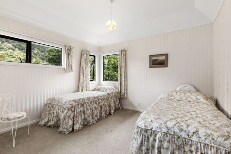 Photo of property in 21 Karamu Street, Eastbourne, Lower Hutt, 5013