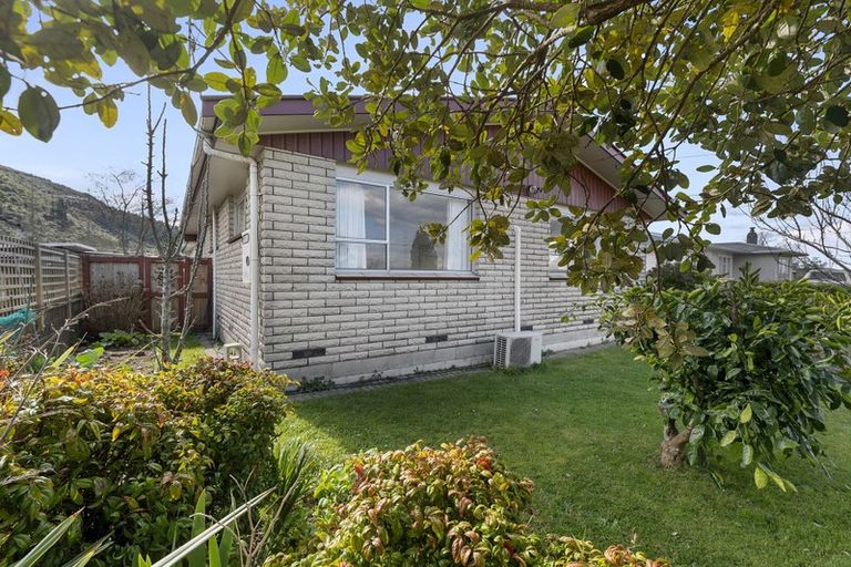 Photo of property in 19a Fairview Road, Western Heights, Rotorua, 3015