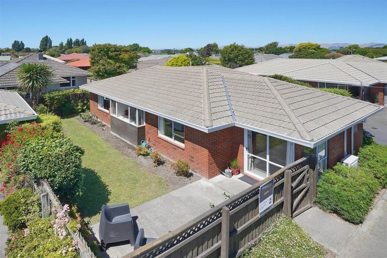 Photo of property in 46b Daniels Road, Redwood, Christchurch, 8051