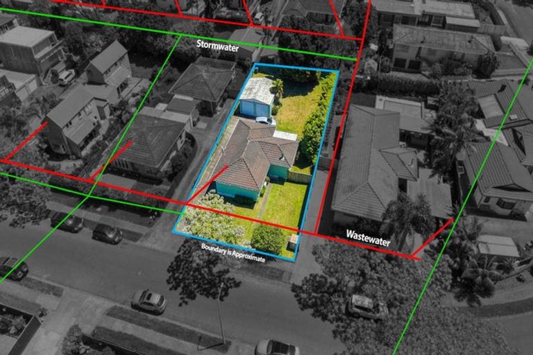 Photo of property in 5 Imogene Way, Half Moon Bay, Auckland, 2012