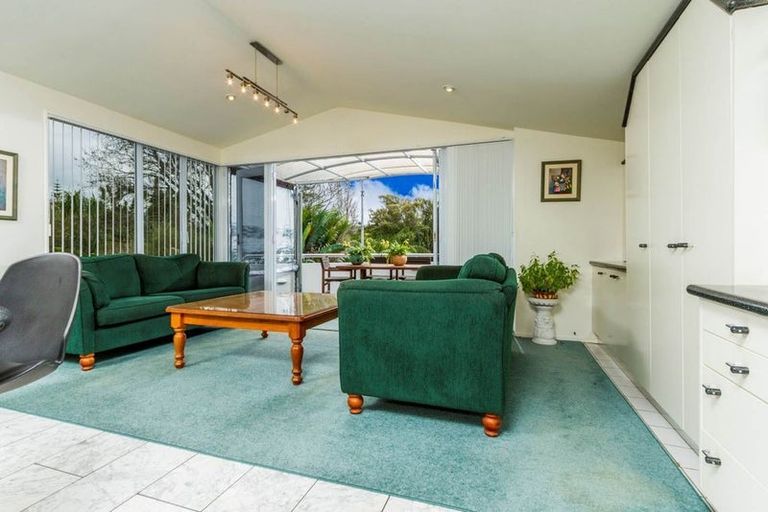 Photo of property in 4 Whitby Crescent, Mairangi Bay, Auckland, 0630