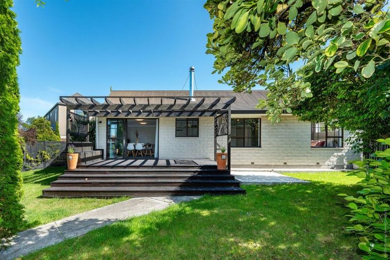 Photo of property in 62 Solomon Avenue, Redwood, Christchurch, 8051