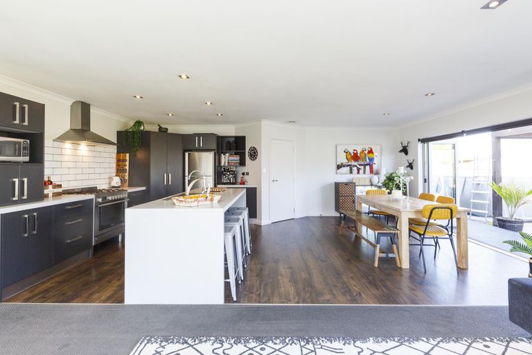 Photo of property in 31 Pegasus Place, Kelvin Grove, Palmerston North, 4414