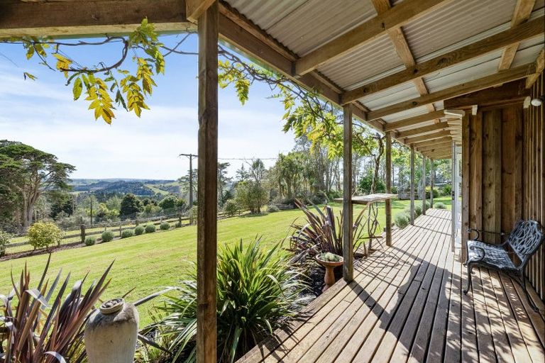 Photo of property in 74 Fishlock Road, Te Arai, Wellsford, 0974