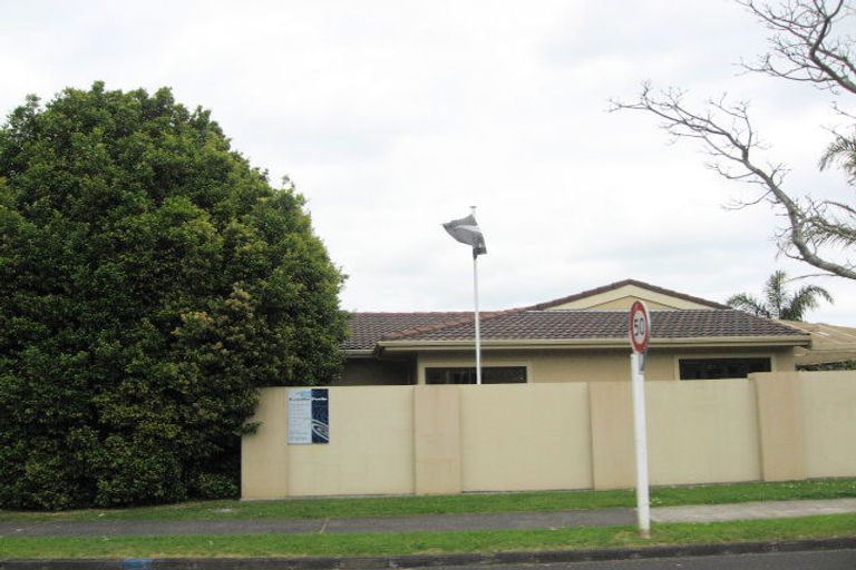 Photo of property in 192 Walter Strevens Drive, Conifer Grove, Takanini, 2112