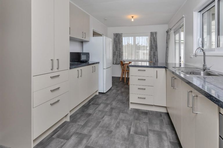 Photo of property in 21 Camellia Avenue, Ruakaka, 0116