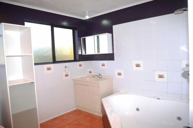 Photo of property in 11 Ruahine Street, Paraparaumu, 5032