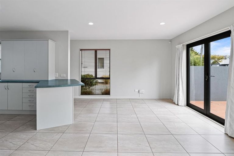 Photo of property in 7/44 London Street, Richmond, Christchurch, 8013