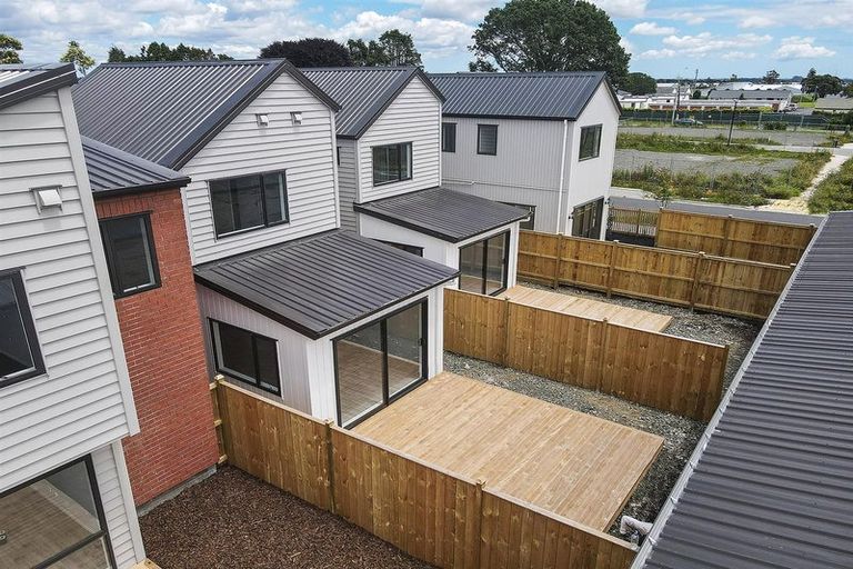 Photo of property in 8 Combat Street, Papakura, 2110