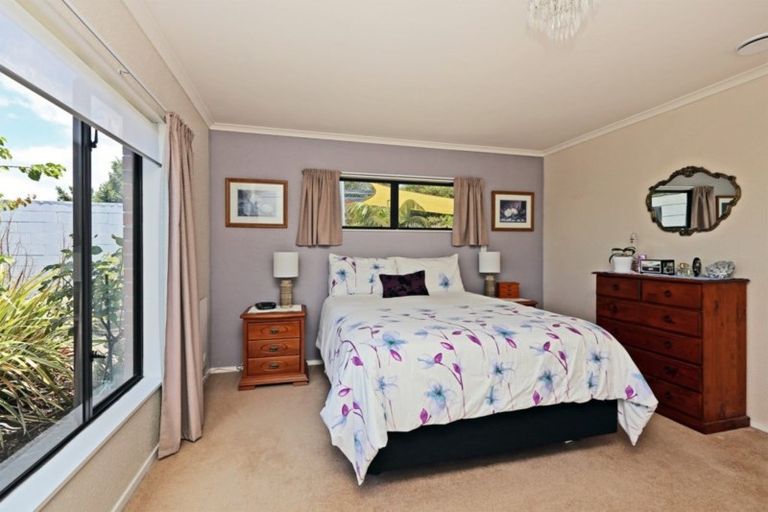 Photo of property in 72 Longview Road, Poraiti, Napier, 4182