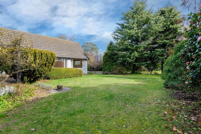 Photo of property in 218 Grahams Road, Burnside, Christchurch, 8053