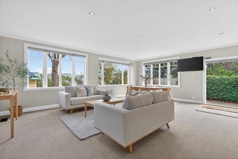 Photo of property in 49 Tio Tio Road, Miramar, Wellington, 6022