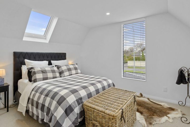 Photo of property in 56 Fendalton Road, Fendalton, Christchurch, 8014