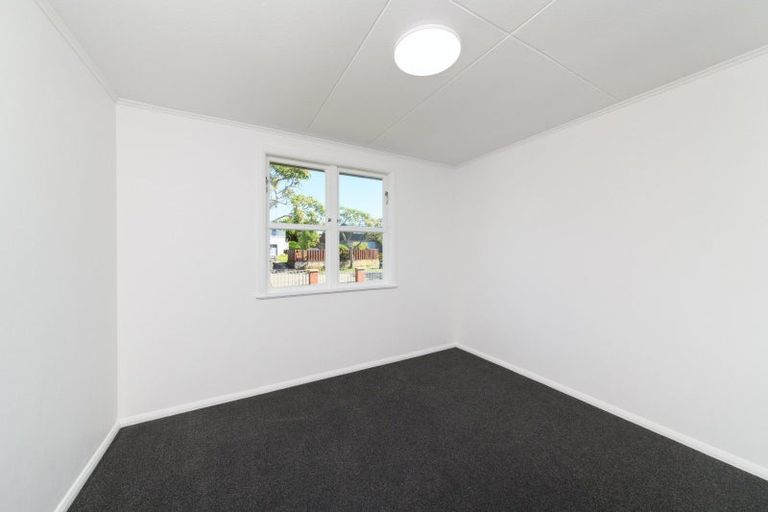Photo of property in 4 Snowdon Avenue, Terrace End, Palmerston North, 4410
