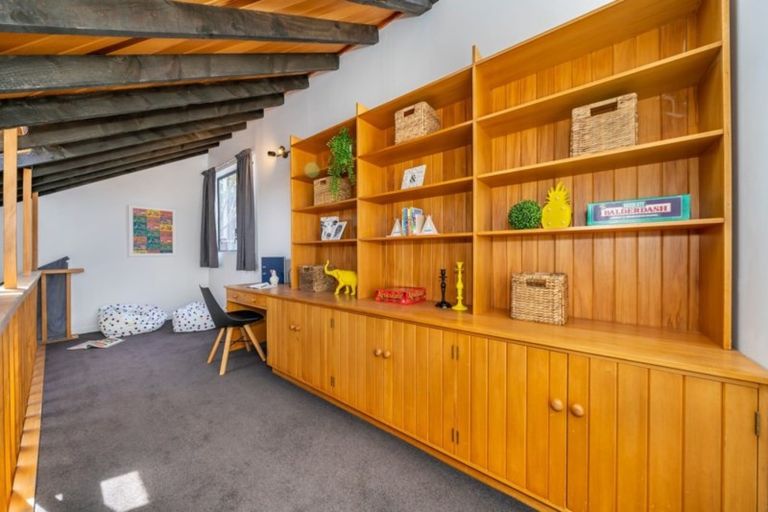 Photo of property in 38 Stanhope Grove, Korokoro, Lower Hutt, 5012