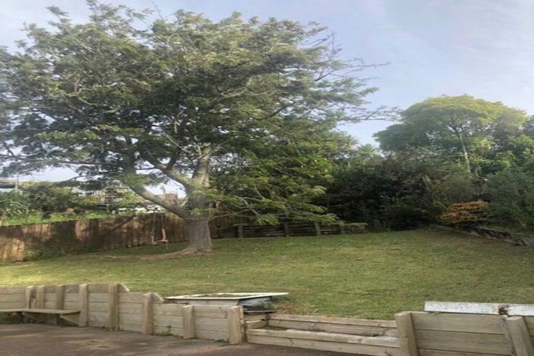 Photo of property in 2/7 Malters Place, Browns Bay, Auckland, 0630