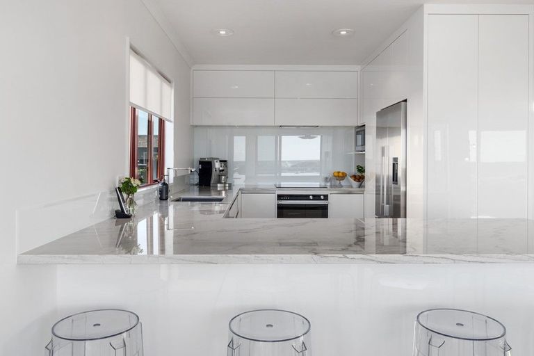 Photo of property in 126a Marine Parade, Mount Maunganui, 3116