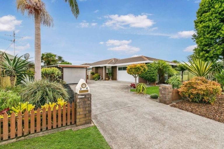 Photo of property in 24 Pacific View Road, Papamoa Beach, Papamoa, 3118