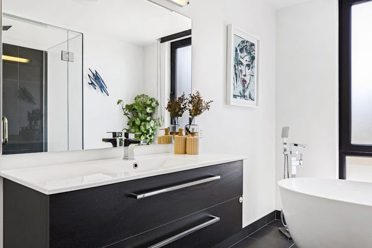 Photo of property in 20 Whaka Terrace, Huntsbury, Christchurch, 8022