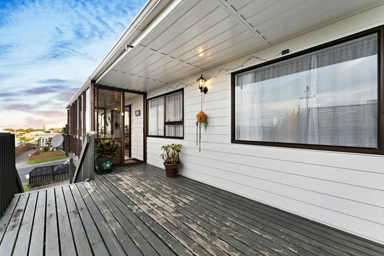 Photo of property in 8a Ladies Mile, Manly, Whangaparaoa, 0930