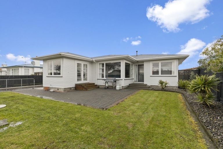 Photo of property in 16 Abraham Crescent, Milson, Palmerston North, 4414