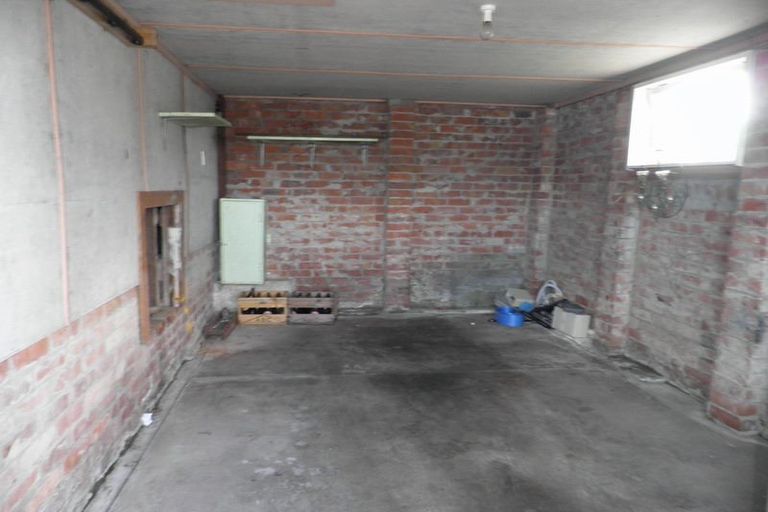 Photo of property in 8 Kohekohe Street, New Lynn, Auckland, 0600