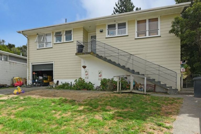 Photo of property in 54 Speargrass Grove, Timberlea, Upper Hutt, 5018