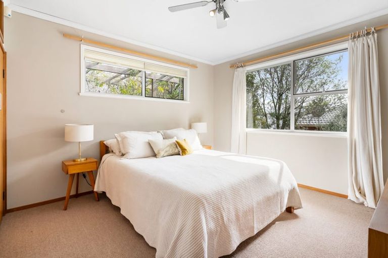 Photo of property in 7 Fairdale Place, Birkdale, Auckland, 0626