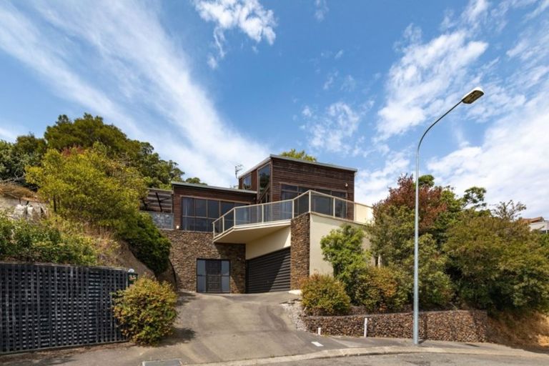 Photo of property in 95 Cannon Hill Crescent, Mount Pleasant, Christchurch, 8081