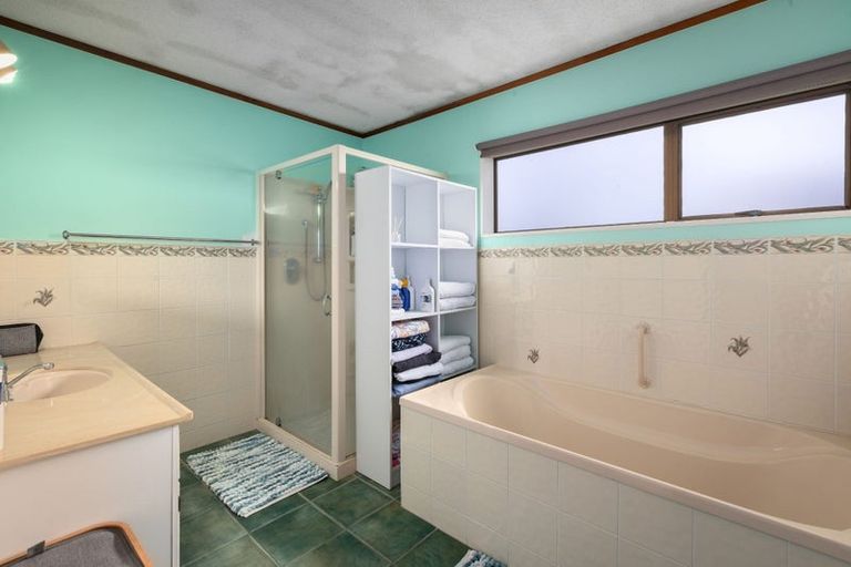 Photo of property in 10 Adela Stewart Drive West, Athenree, Katikati, 3177