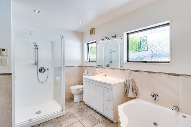 Photo of property in 90 Simla Avenue, Havelock North, 4130