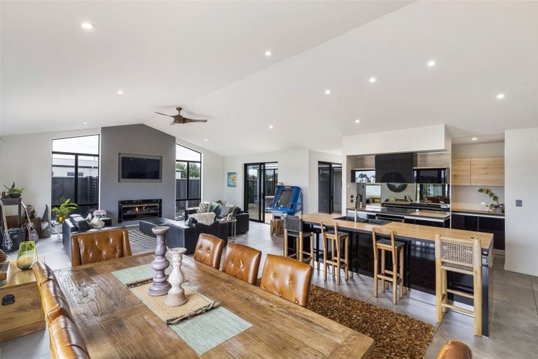 Photo of property in 37 The Esplanade, Pegasus, 7612